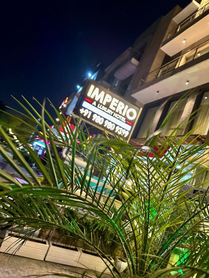 Hotel The Imperio Nueva Delhi Exterior foto