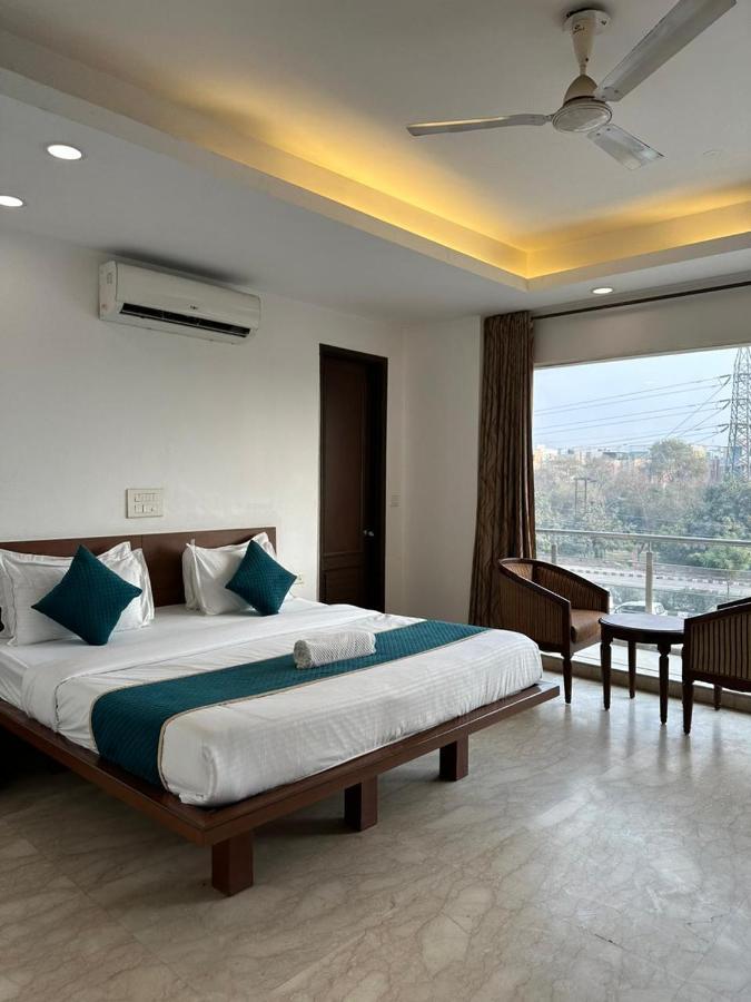 Hotel The Imperio Nueva Delhi Exterior foto